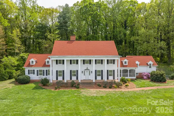 1233 General Hoke Drive, Lincolnton, NC 28092