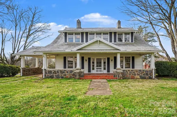 402 E Main Street, Boonville, NC 27011