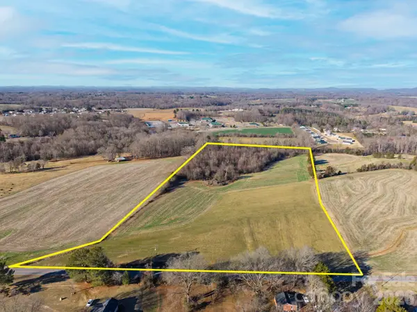 01 Dobbins Mill Road, Yadkinville, NC 27055