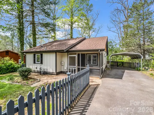 605 Rhododendron Avenue, Black Mountain, NC 28711