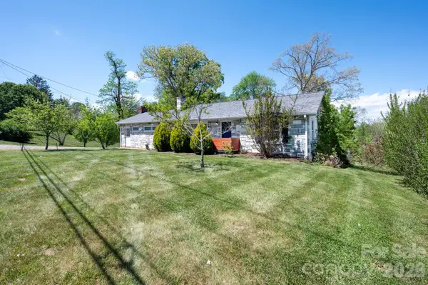 298 Erwin Hills Road, Asheville, NC 28806