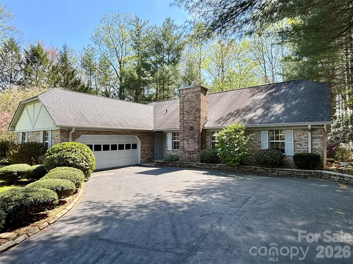 3011 N Essex Court, Hendersonville, NC 28791 - #1