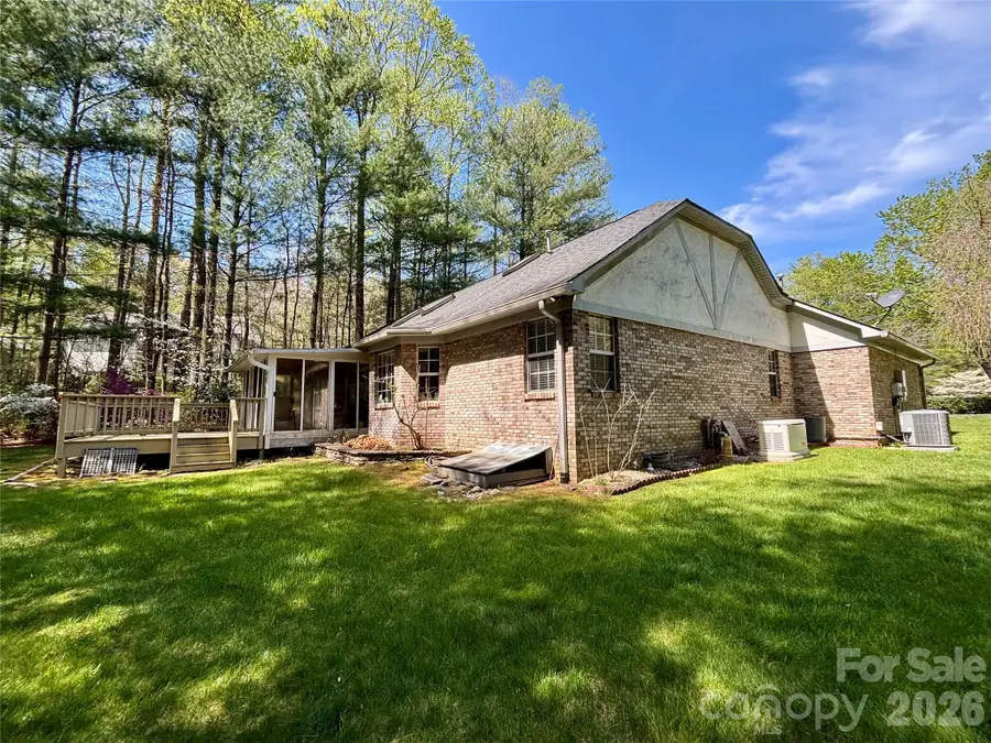 3011 N Essex Court, Hendersonville, NC 28791 - #2