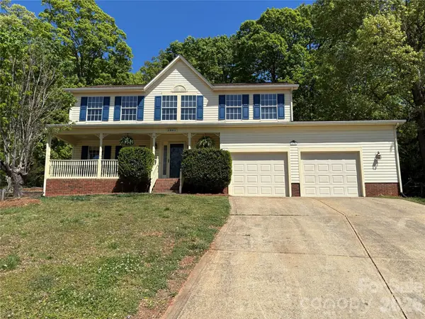 2601 Yarrow Road, Charlotte, NC 28213