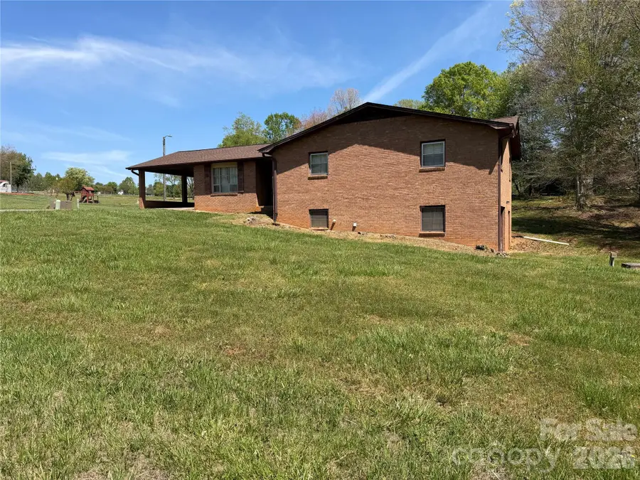 1466 Peaceful Valley Drive, Hickory, NC 28602 - #2