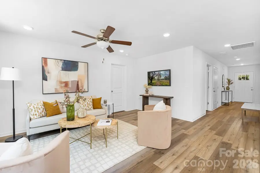 2807 17th Street Court Ne, Hickory, NC 28601 - #3