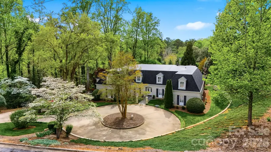 935 19th Avenue Nw, Hickory, NC 28601 - #3