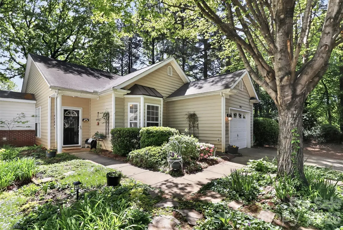 4851 Steepleglen Court, Charlotte, NC 28269 - #1