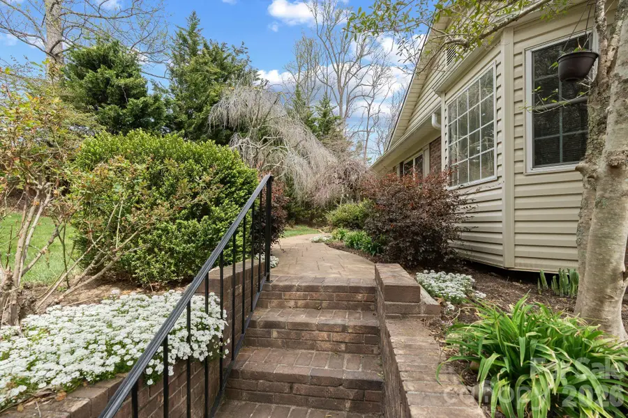 432 Hunters Glen Lane, Hendersonville, NC 28739 - #3