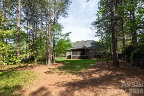 147 Honeysuckle Creek Loop, Mooresville, NC 28117 - #3