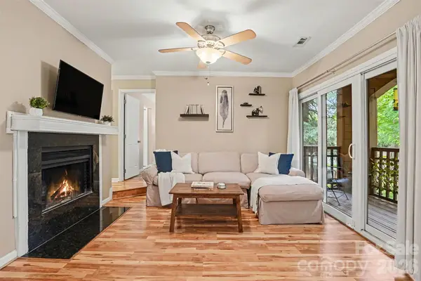 1109 E Morehead Street, Charlotte, NC 28204
