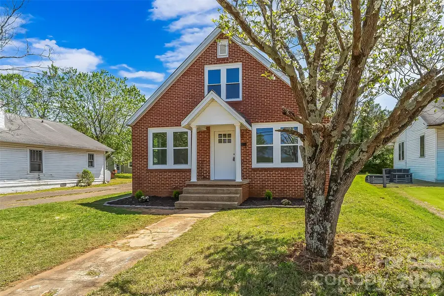 608 E Concord Street, Morganton, NC 28655 - #2