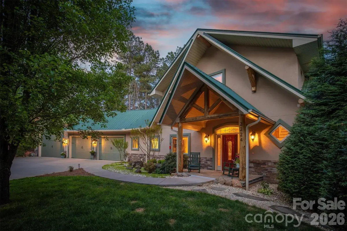 2224 W Paradise Harbor Drive, Connelly Springs, NC 28612 - #1