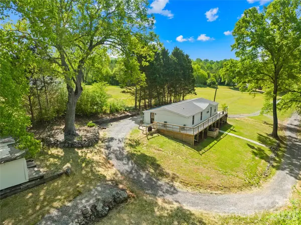 1285 Ring Tail Road, Claremont, NC 28610