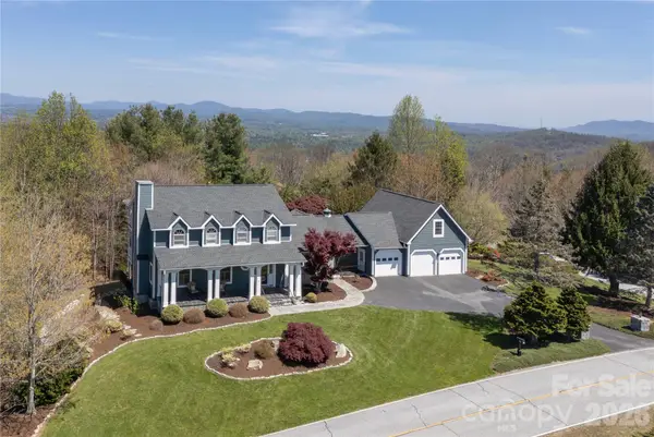 102 Brookhollow Drive, Flat Rock, NC 28731