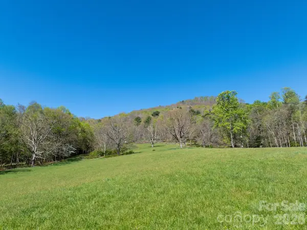 99999 Clarke Road, Asheville, NC 28805