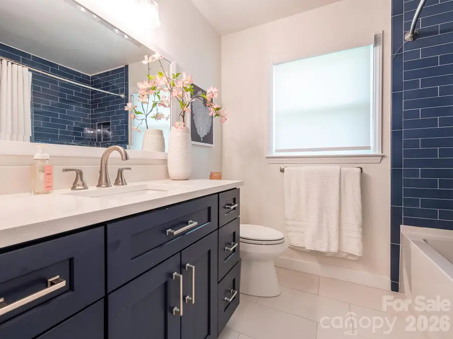 11628 Shandon Circle, Charlotte, NC 28226 - #2