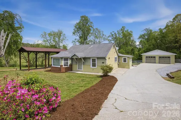 2566 Andrews Circle, Lenoir, NC 28645