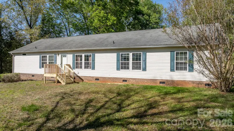 3634 Hillview Drive Ne, Conover, NC 28613 - #3