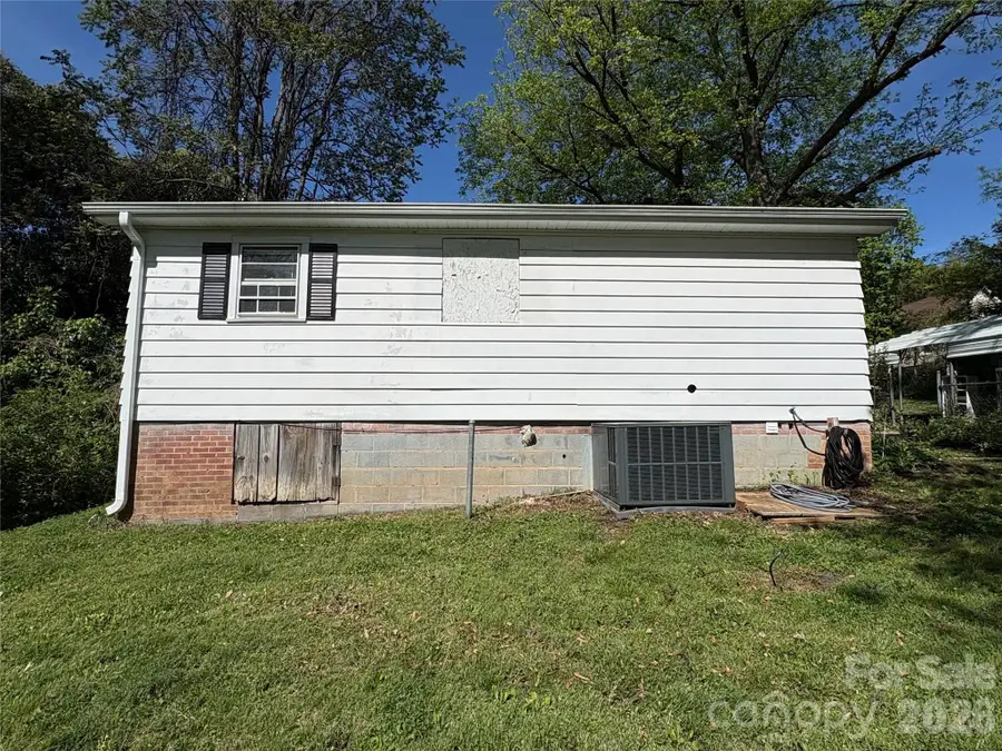 430 S Columbia Street, Gastonia, NC 28054 - #3