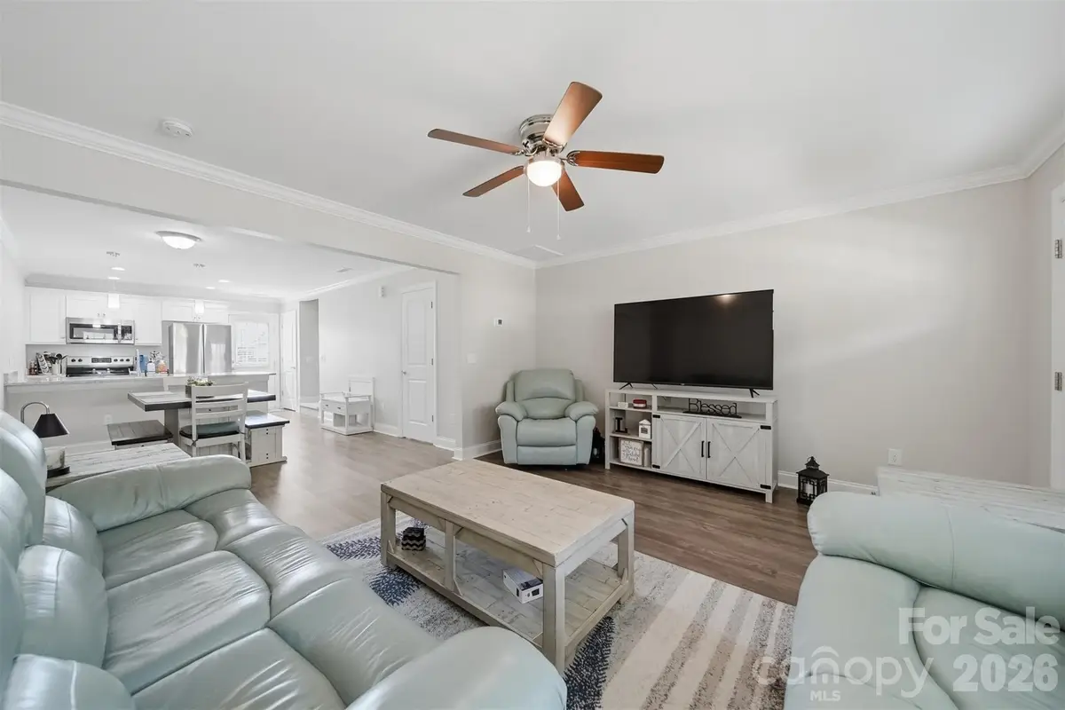 3953 Newhall Drive Nw, Hickory, NC 28601 - #1