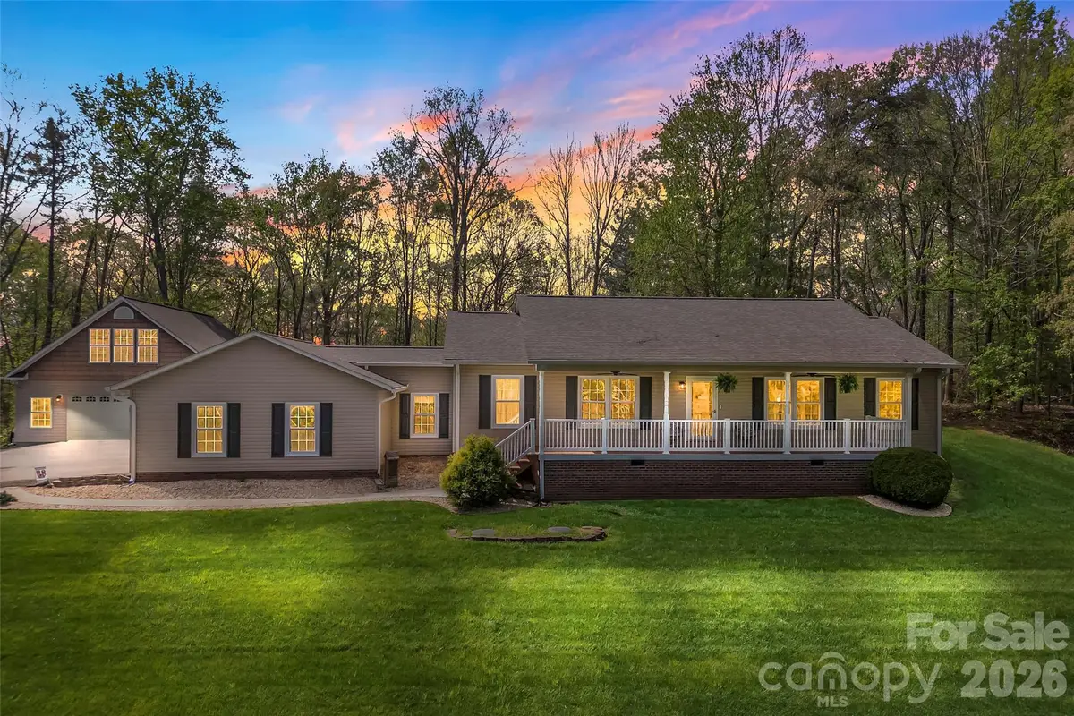 494 Dogwood Lane, North Wilkesboro, NC 28659 - #1