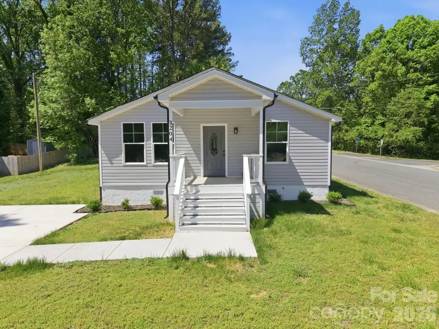 3204 Amay James Avenue, Charlotte, NC 28208 - #2