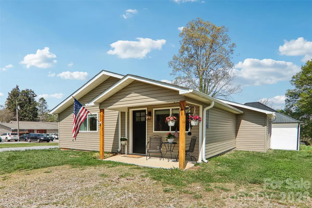 111 W Crawford Street, Landrum, SC 29356 - #1