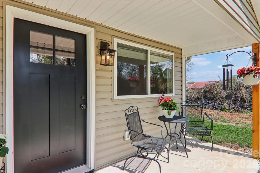 111 W Crawford Street, Landrum, SC 29356 - #2