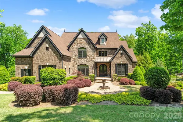 733 Fawns Glen Place, Clover, SC 29710