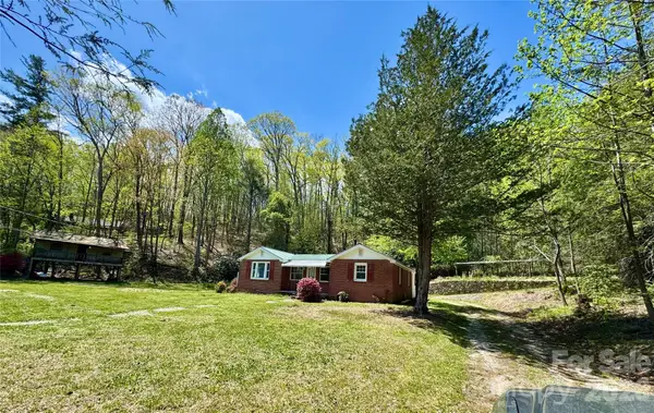 603 Halsbury Avenue, Hendersonville, NC 28791