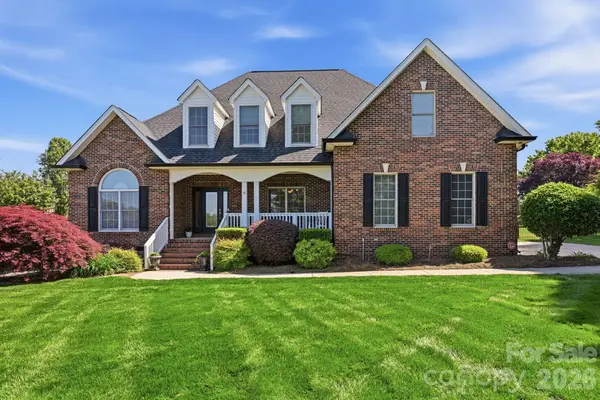145 Blue Grass Circle, Mooresville, NC 28117