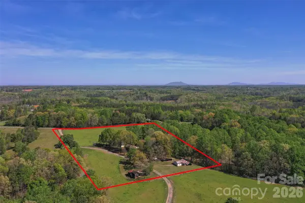 1336 Chinn Lane, Yadkinville, NC 27055