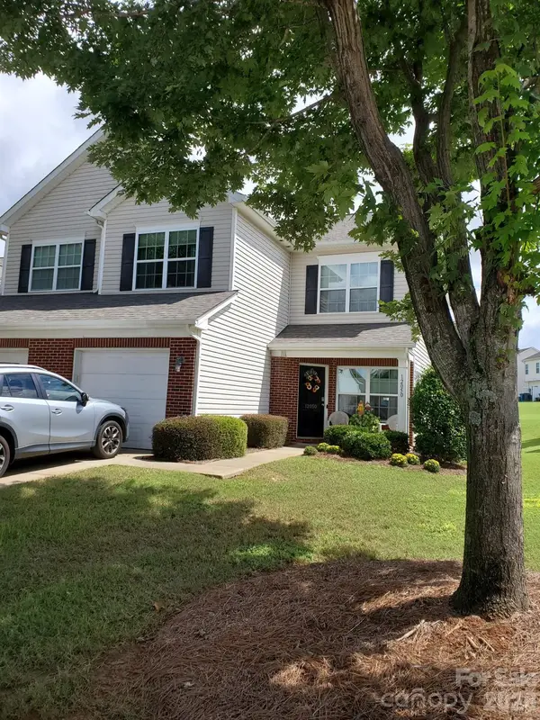 12050 Stratfield Place Circle, Pineville, NC 28134