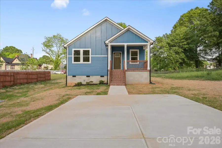 1221 7th Street, Statesville, NC 28677 - #3