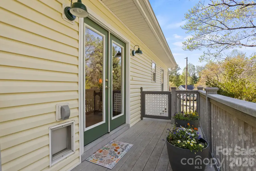 367 Crescent Street, Saluda, NC 28773 - #2