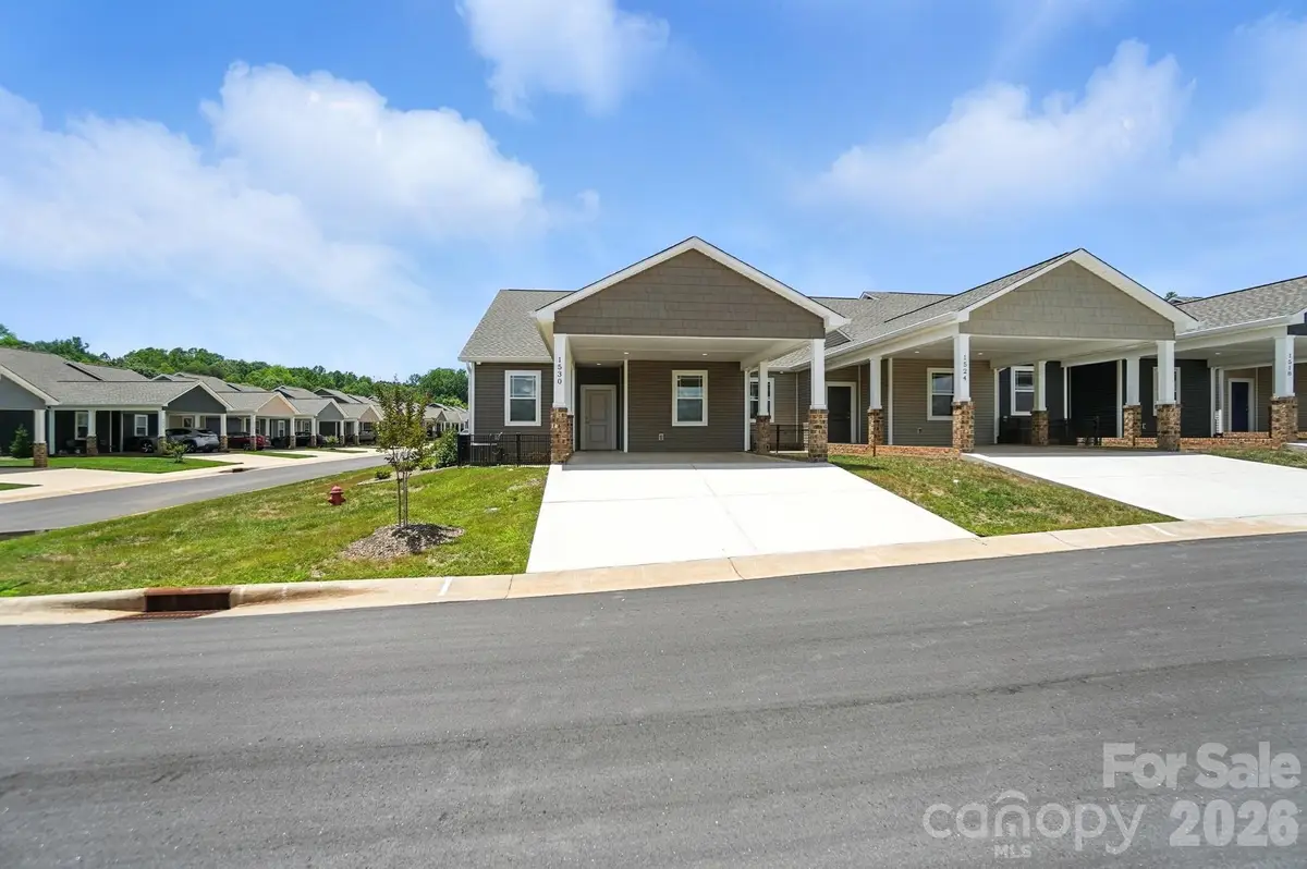 1502 28th Street Lane Se, Hickory, NC 28602 - #1