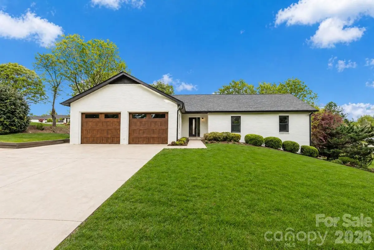 3730 Club House Drive Ne, Conover, NC 28613 - #1