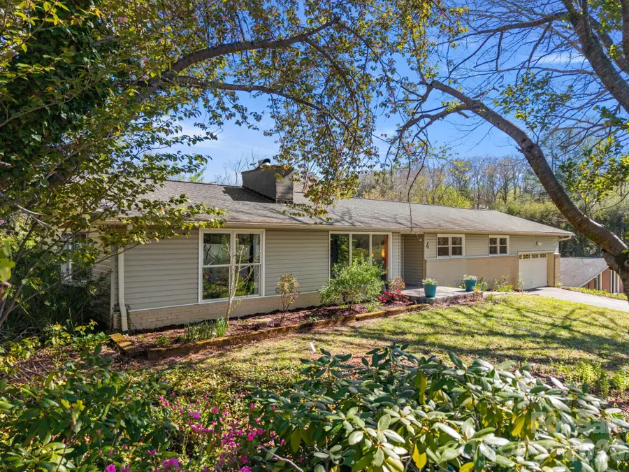 4 Austin Drive, Asheville, NC 28805 - #3
