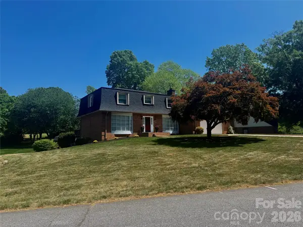 3740 6th Street Ne, Hickory, NC 28601