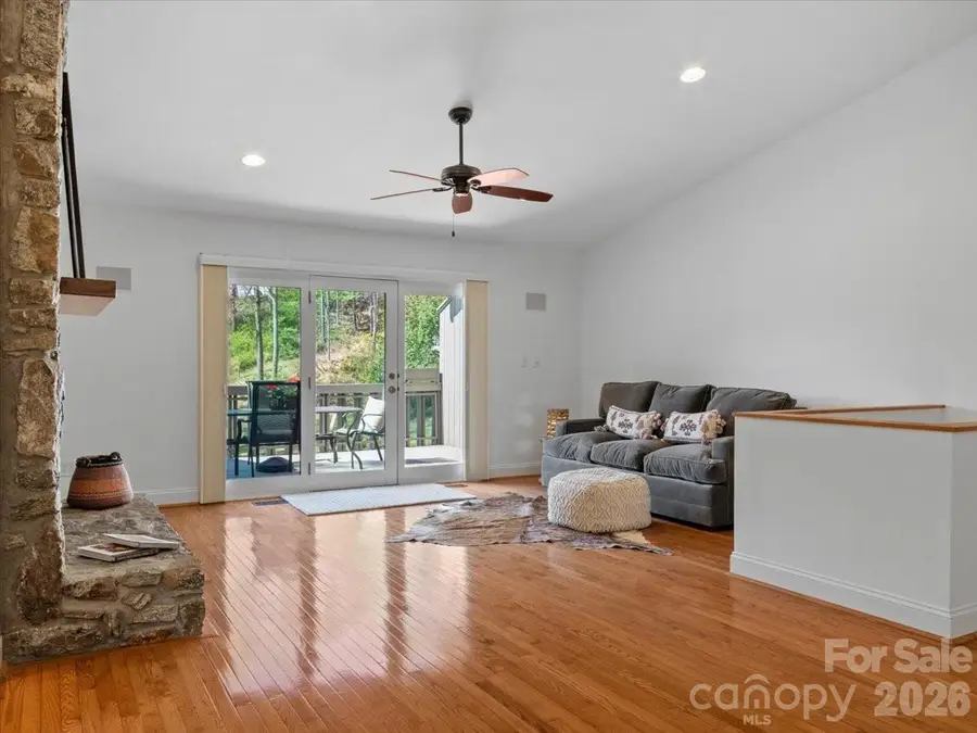 21 Ridge Terrace, Asheville, NC 28804 - #3