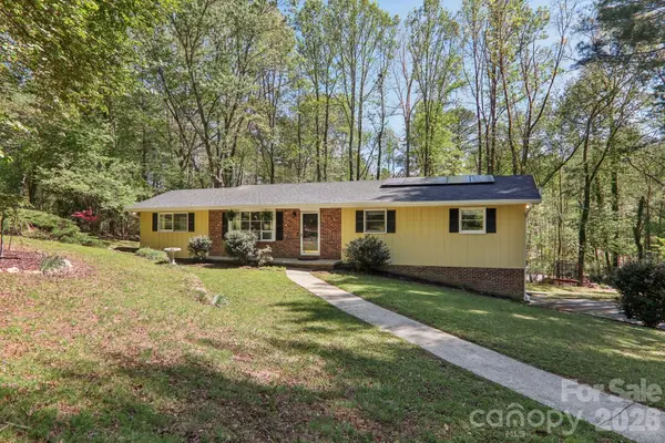 45 Crosswick Lane, Hendersonville, NC 28739