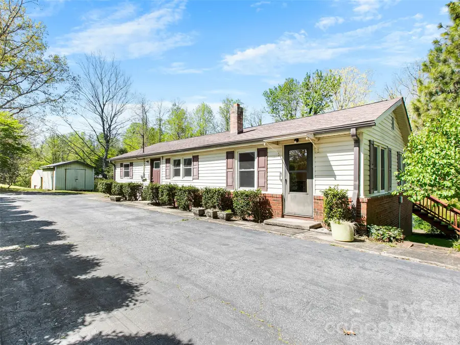 203 Dundee Street, Hendersonville, NC 28791 - #2