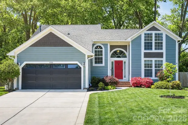 8700 Heather View Court, Charlotte, NC 28216