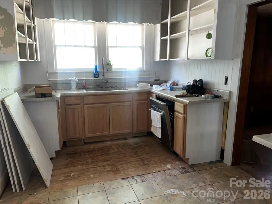 610 Clara Street, Newberry, SC 29108 - #3