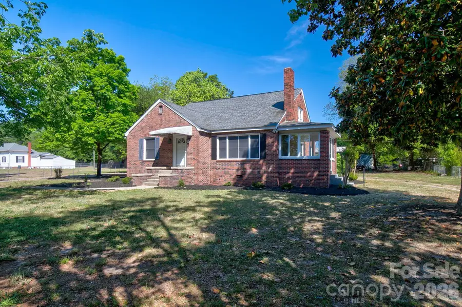 409 E Maynard Street, Pageland, SC 29728 - #2