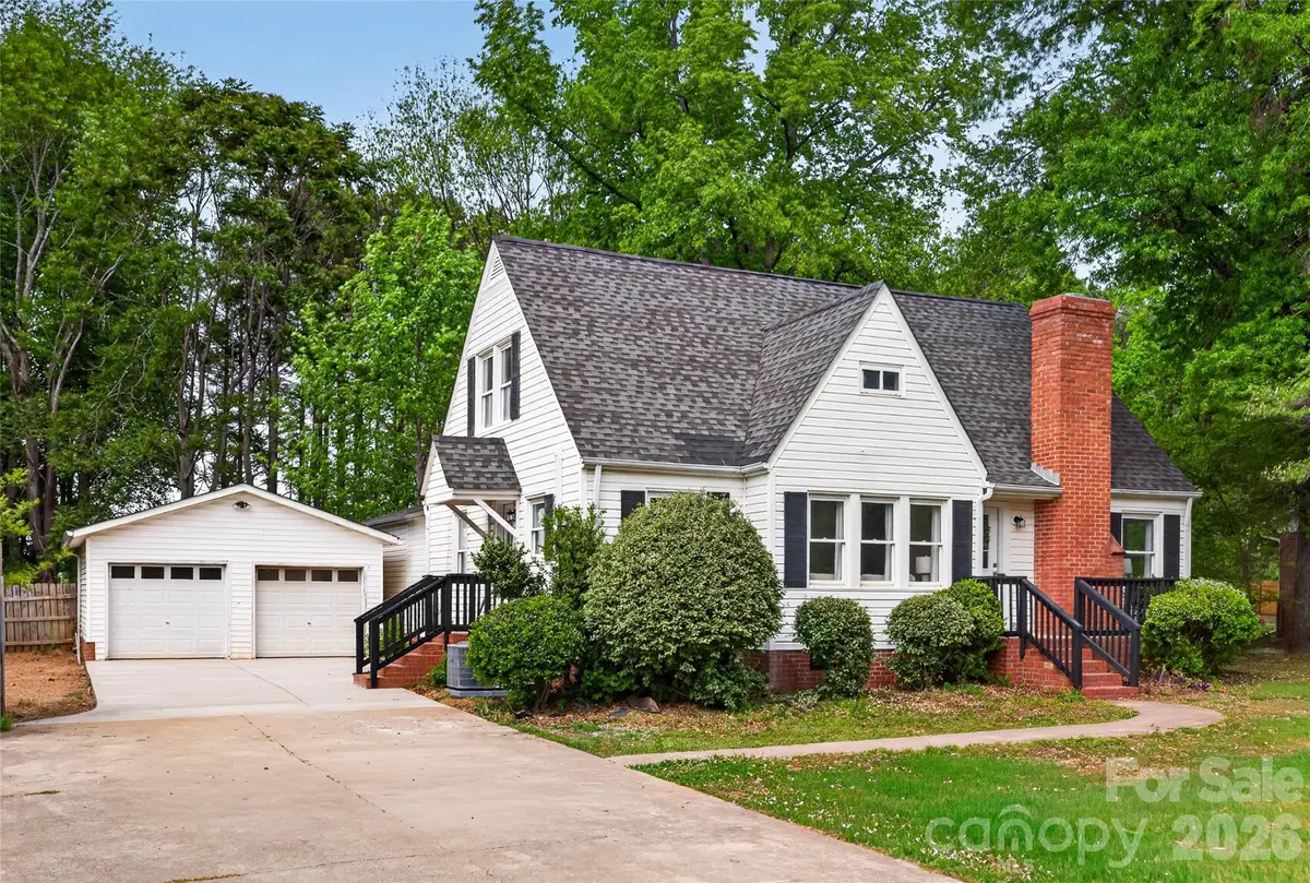 116 Middleton Avenue, Matthews, NC 28104 - #1