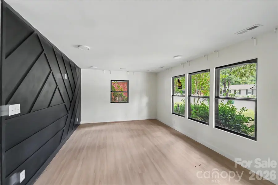 3801 Woodleaf Road, Charlotte, NC 28205 - #2
