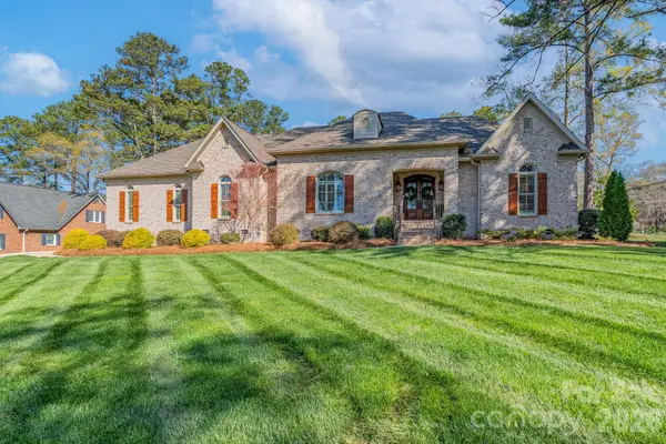 677 Rutledge Avenue, Rock Hill, SC 29732