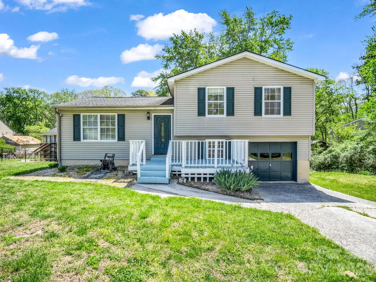 227 Bradshaw Avenue, Hendersonville, NC 28792 - #1